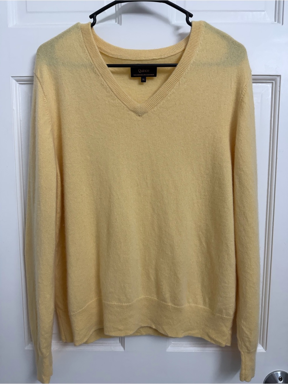 Quince Pale Yellow V-Neck 100% Mongolian Cashmere Sweater